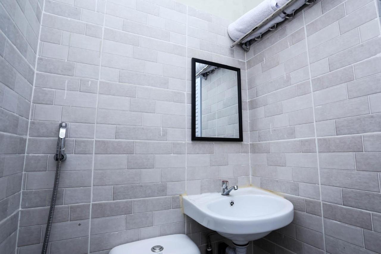 סמאראנג Safara Guesthouse Syariah מראה חיצוני תמונה